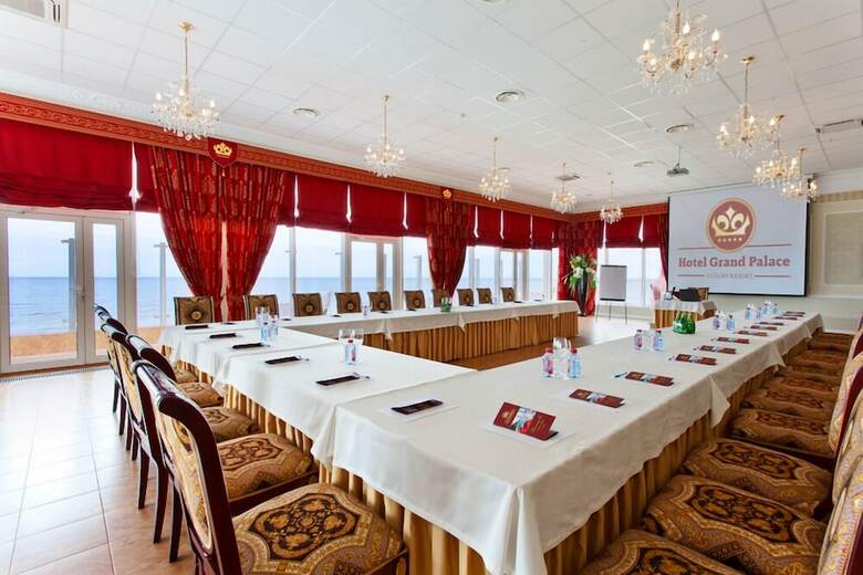 Grand Palace Hotel