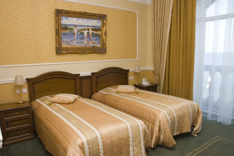 Grand Palace Hotel
