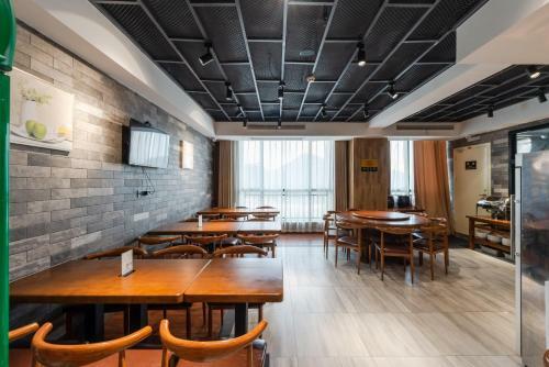 Urba Hotel (Yichun Wanda High-speed Railway Station)