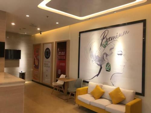 Hotel 7 Days Premium Yichun Gaoshi Road Branch