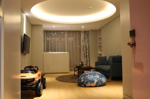 Hotel ??????