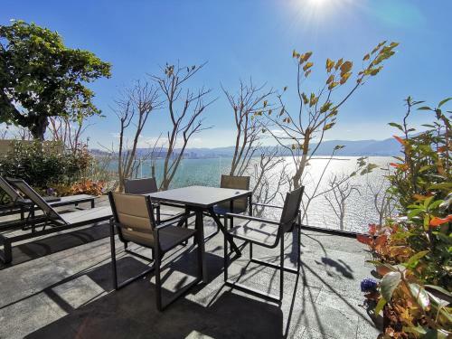 Hotel Mont XIX Full Lake View Luxury Villa