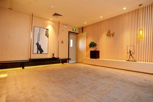 Xianghai Hotel