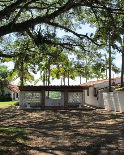 Hotel Rancho Eden