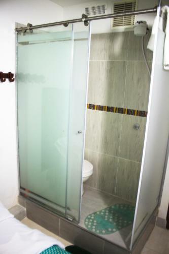 Hotel Punto 100