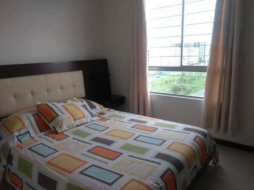 Supercondo! Home Away From Home (Mi Casa Tu Casa)