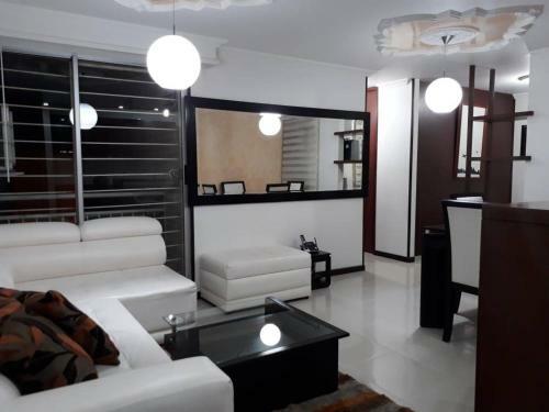 Supercondo! Home Away From Home (Mi Casa Tu Casa)