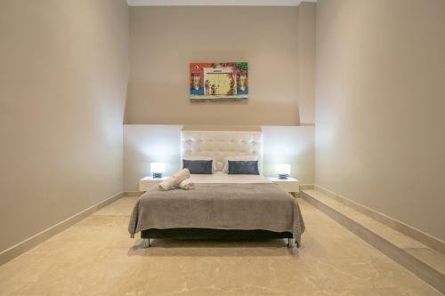 9 Bedroom Apartment With Jacuzzi In Old City