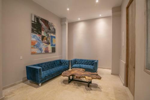 9 Bedroom Apartment With Jacuzzi In Old City