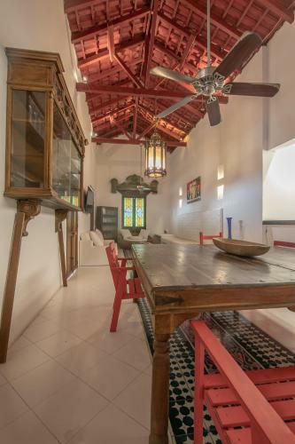 9 Bedroom Apartment With Jacuzzi In Old City