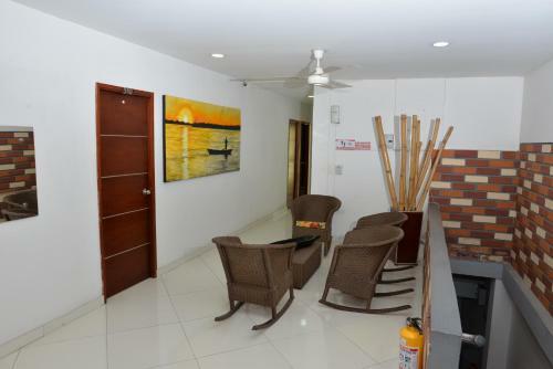 Hotel Canoa Inn