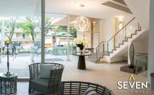 Seven Inn Hotel