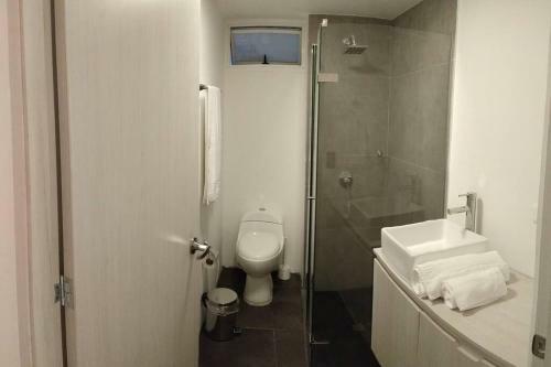 En El Poblado, Espectacular Apartamento Entero Nuevo