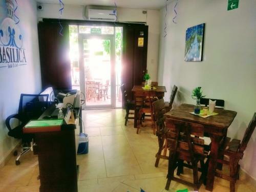 Basilica Hostal Y Cafe