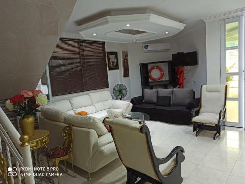 Hostal Caba�a Dubai