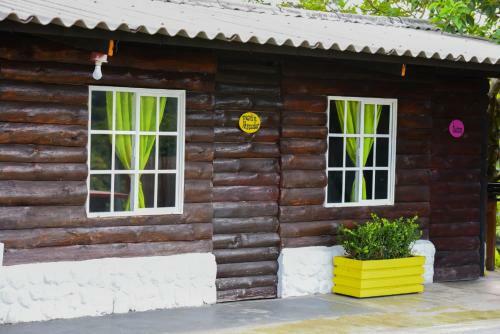 Hotel La Reserva Caba�as