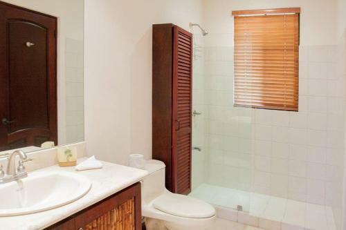 Sombras 301 - Lovely Condo In Downtown Coco Beach Sombras 301