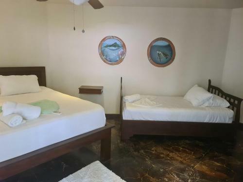 Posada Beachfront Family Room At Hona Beach Hotel