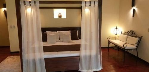 Hotel Tropical Suites