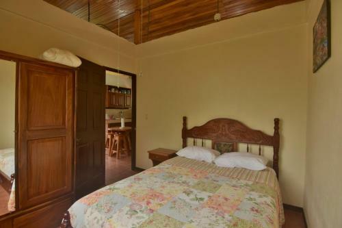 Casa Amarilla