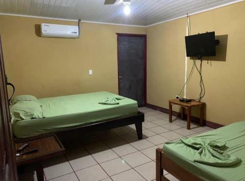 Hotel Cabinas Carolina