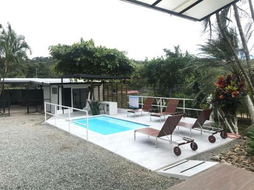 Villa Casa Cristal Con Piscina En P�rez Zeled�n