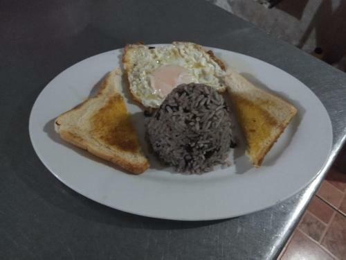 Bed & Breakfast Posada Rio Celeste In