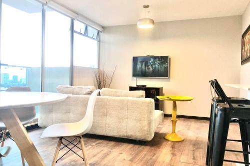 Apartamento Modern Apt Centrally Located W/ Mt. & City Views