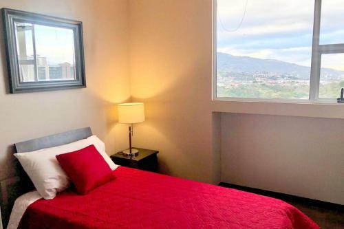 Apartamento Modern Apt Centrally Located W/ Mt. & City Views