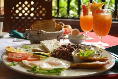Casa La Colonial B&B