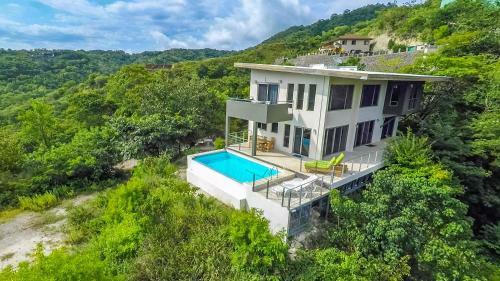 Big Ultramodern Hillside Home With Private Pool And Endless Ocean Views