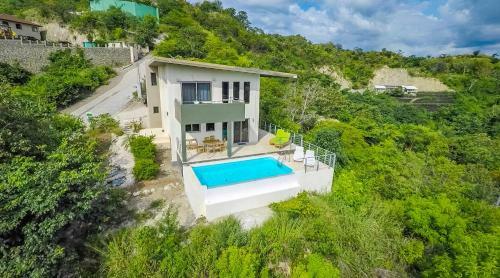 Big Ultramodern Hillside Home With Private Pool And Endless Ocean Views