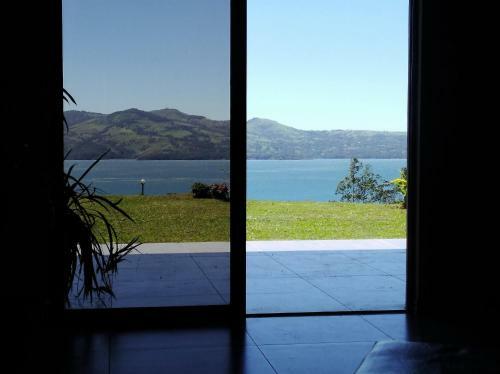 Bed & Breakfast Two Volcanoes Bay