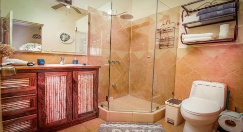 Big Private Home With Pool In Surfside - A Short Walk From The Beach