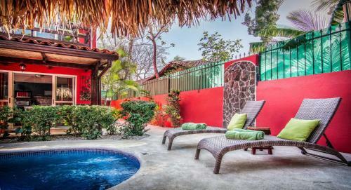 Big Private Home With Pool In Surfside - A Short Walk From The Beach