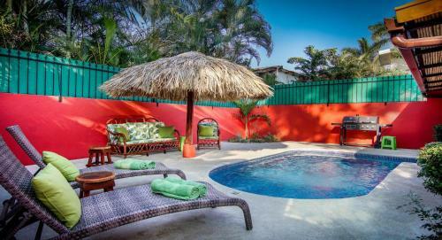 Big Private Home With Pool In Surfside - A Short Walk From The Beach