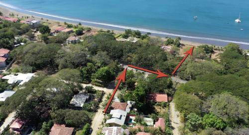 Big Private Home With Pool In Surfside - A Short Walk From The Beach