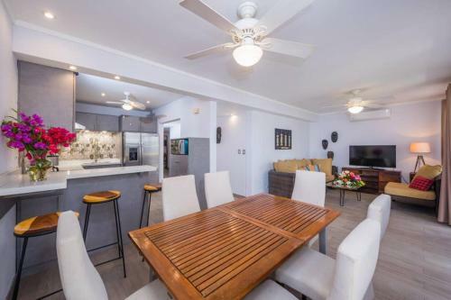 Apartamento Punta Plata 502 - Gorgeous! Ocean View Remodeled Condo