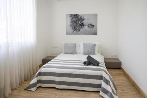 Agios Nikolaos Villa Sleeps 16 With Pool And Air Con