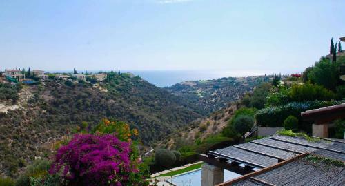4 Bedroom Villa Thrasos With Private Infinity Pool, Aphrodite Hills Resort