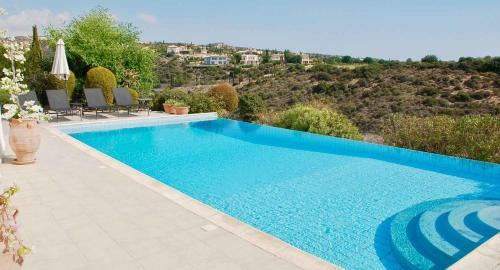 4 Bedroom Villa Thrasos With Private Infinity Pool, Aphrodite Hills Resort
