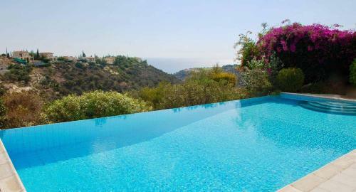 4 Bedroom Villa Thrasos With Private Infinity Pool, Aphrodite Hills Resort