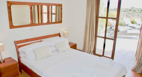 4 Bedroom Villa Thrasos With Private Infinity Pool, Aphrodite Hills Resort