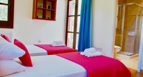 4 Bedroom Villa Thrasos With Private Infinity Pool, Aphrodite Hills Resort