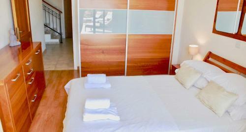 4 Bedroom Villa Thrasos With Private Infinity Pool, Aphrodite Hills Resort