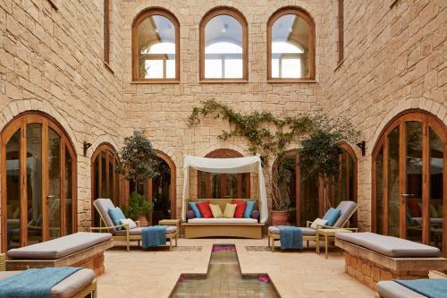 Villa In Kouklia Sleeps 6 Includes Swimming Pool And Air Con 5