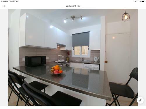 Makenzie Sunset Apartment