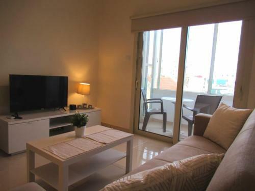 Apartment 22, Center Point