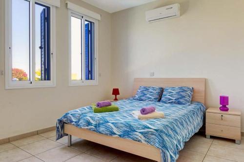 Latchi Villa Sleeps 6 With Pool Air Con And Wifi