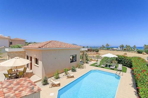 Latchi Villa Sleeps 5 With Pool Air Con And Wifi